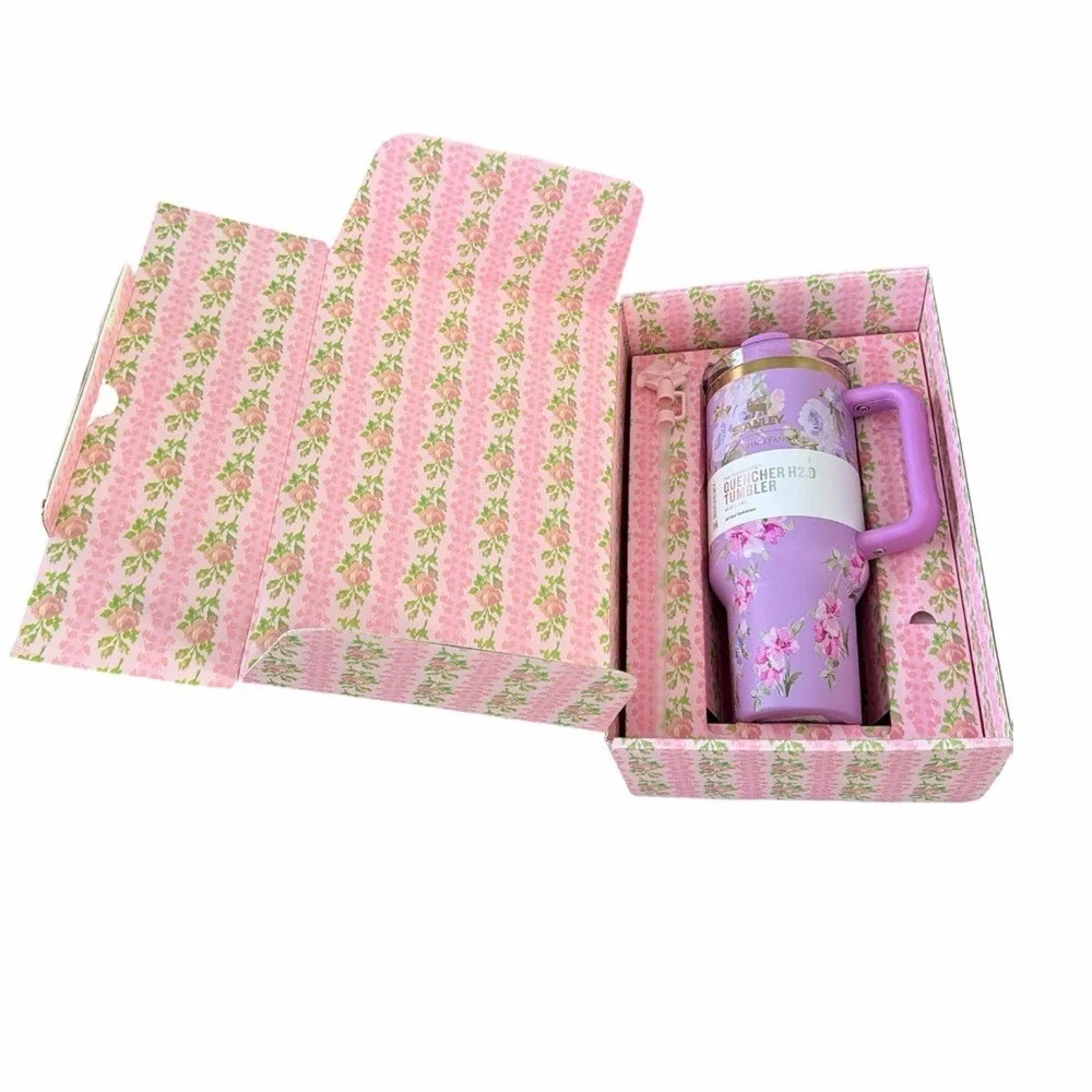 Stanley x‎ LoveShackFancy Quencher Flowstate Tumbler 40oz HAPPY THOUGHTS PURPLE